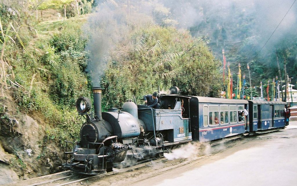 Darjeeling Himalayan Railway (DHR)