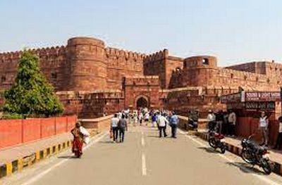 Agra Fort (Lal Qila)