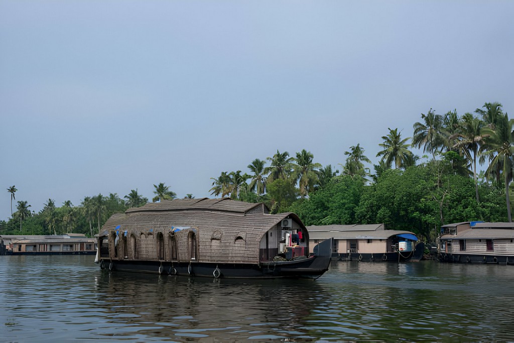 Poovar Island Houseboats, Kerala